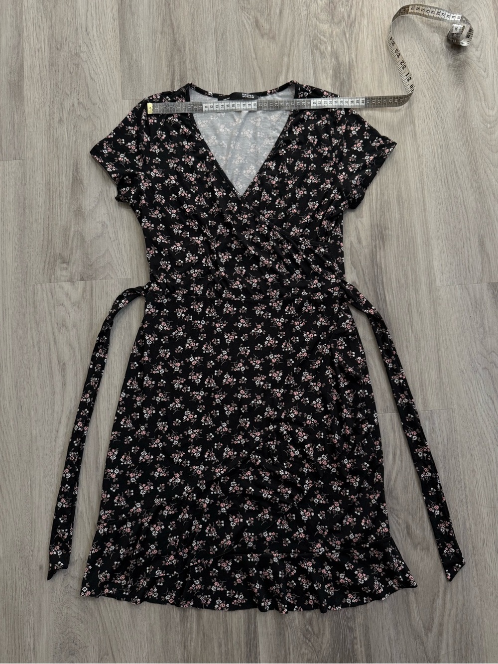 Black Ruffle Midi Dress with Light Pink Floral Print - Picture 7 of 8